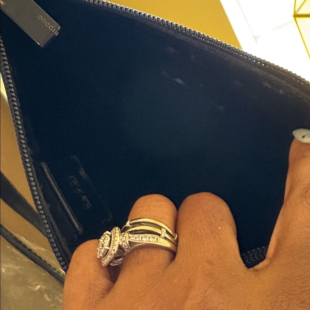 Gucci Transparent Tote with Matching Pouch - Picture 6 of 9